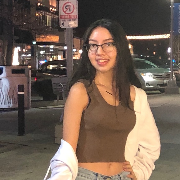 Meet your Posher, Sara - Picture 1 of 1